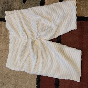 White Leggings with butt cinch Size Medium